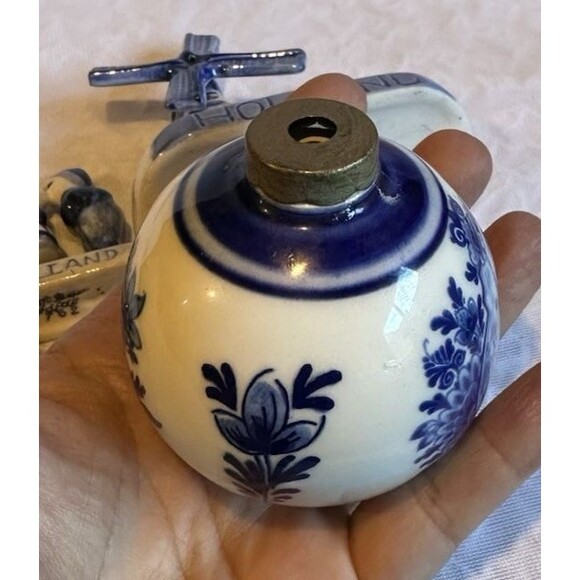 vintage Delft Blue Holland figurines Kissing Couple Windmill Ornament Rabbit - Picture 14 of 16